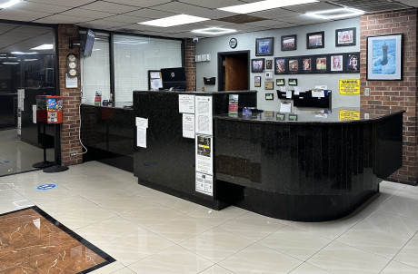 Stay Inn & Suites - Reception Area